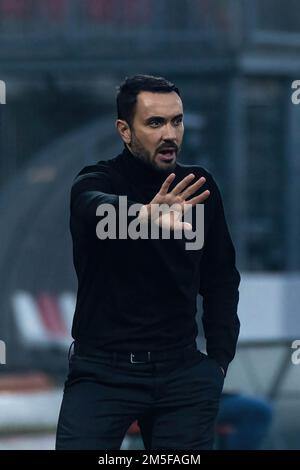 Monza, Italien. 28. Dezember 2022. Trainer des AC Monza Raffaele Palladino reagiert während des freundlichen Spiels zwischen dem AC Monza und dem Turin FC im U-Power Stadium. (Endstand; AC Monza 1:4 Turin FC) (Foto: Mairo Cinquetti/SOPA Images/Sipa USA) Guthaben: SIPA USA/Alamy Live News Stockfoto