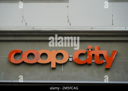 Logo von Big Coop Supermarket, einer Schweizer Kette, genannt Coop City. Stockfoto