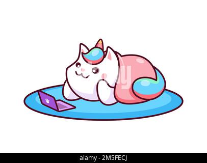Cartoon, süßer Kawaii-Caticorn, der sich einen Film ansieht. Magische Kreatur, märchenhafte Katicorn-lustige Vektorfigur. Magisches Kätzchen, fantasievolle Einhorn-Katze oder fröhliche Fee mit dem Laptop Stock Vektor