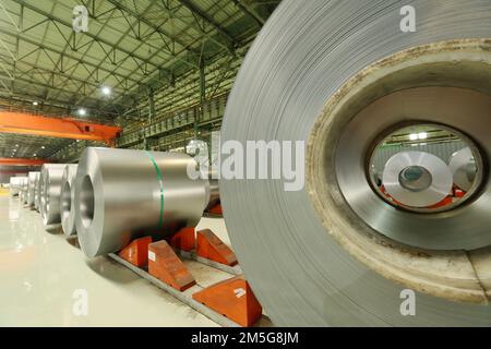 XICHANG, CHINA - 28. DEZEMBER 2022 - Ein Blick auf die integrierte Kontroll- und Entscheidungsplattform von Xichang Steel & Vanadium, einem Staatsbürger Stockfoto