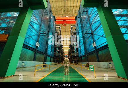 XICHANG, CHINA - 28. DEZEMBER 2022 - Ein Blick auf die integrierte Kontroll- und Entscheidungsplattform von Xichang Steel & Vanadium, einem Staatsbürger Stockfoto