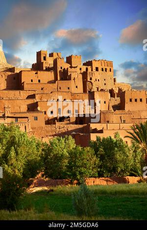 Adobe-Gebäude der Berber Ksar oder befestigte Dorf von Ait Benhaddou, Sous-Massa-Dra-Marokko Stockfoto