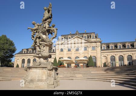 Flora Vase im Schlosspark mit Orangerie, Fulda, Hessen, Deutschland Stockfoto