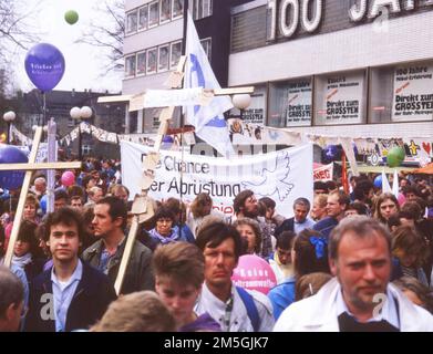 Ruhrgebiet. ostermarsch der Atomwaffengegner am 18. 4. 1987 Stockfoto