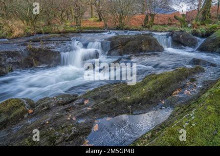 Wunderschöner Wasserfall am Fluss Ogwen in Snowdonia, Wales Stockfoto