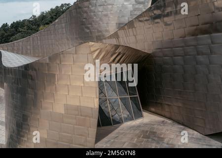 Nahaufnahme des Bilbao Guggenheim Museums Stockfoto
