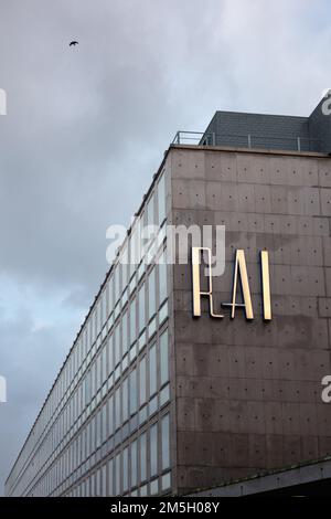 Turin, Piemont, Italien - NOV. 08 2022: PRODUKTIONSZENTRUM RAI Turin in im historischen Hauptsitz des italienischen Rundfunk- und Fernsehens RAI - nationales Publikum b Stockfoto