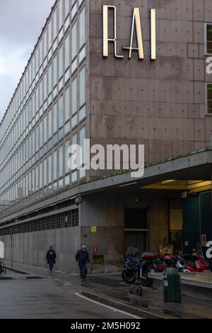 Turin, Piemont, Italien - NOV. 08 2022: PRODUKTIONSZENTRUM RAI Turin in im historischen Hauptsitz des italienischen Rundfunk- und Fernsehens RAI - nationales Publikum b Stockfoto