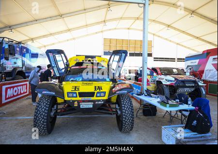 237 TIAN Po (chn), DU Xuanyi (chn), HANWEI Motorsport Team, SMG, Auto, FIA W2RC, während der administrativen und technischen Prüfung in Dakar 2023â&#x80;&#X99;s, vom 28. Bis 30. Dezember 2022 im Sea Camp bei Yanbu, Saudi-Arabien – Foto: Eric Vargiolu/DPPI/LiveMedia Stockfoto