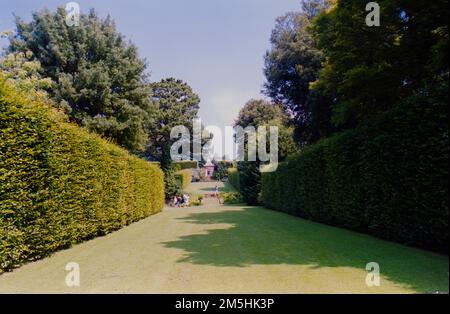 Hidcote Manor. Ein National Trust Grundstück in Gloucestershire, das in den 1990er Jahren auf Film gedreht wurde. Stockfoto