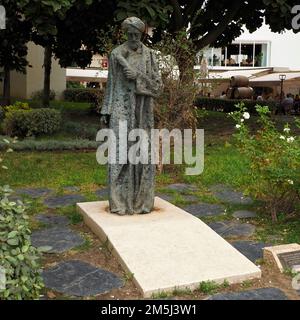 Statue von Salomon ibn Gabirol oder Salomon ben Judah, andalusischer Dichter und Philosoph aus dem 11. Jahrhundert, Malaga, Spanien, Europa Stockfoto