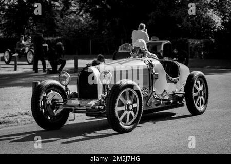 Bugatti Typ 35, auf der Renntag-Airshow am 2. Oktober 2022 in Shuttleworth Stockfoto