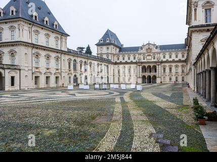 Schloss Valentino, Turin-Italien - Piemont, Italien, Europa: Das zentrale Gebäude der Architekturfakultät der Polytechnischen Universität Turin Stockfoto