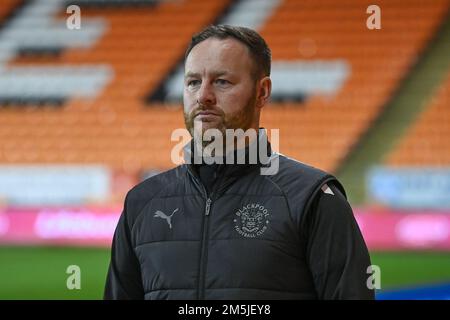 Richard O'Donnell Assistant Head Coach of Blackpool kommt vor dem „While the Sky Bet Championship“-Spiel Blackpool gegen Sheffield United in Bloomfield Road, Blackpool, Großbritannien, 29. Dezember 2022 (Foto: Craig Thomas/News Images) Stockfoto