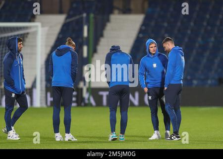 West Bromwich, Großbritannien. 29. Dezember 2022. Preston North End-Spieler kommen vor dem Sky Bet Championship-Spiel West Bromwich Albion vs Preston North End im Hawthorns, West Bromwich, Großbritannien, 29. Dezember 2022 (Foto von Gareth Evans/News Images) in West Bromwich, Großbritannien, am 12./29. Dezember 2022. (Foto: Gareth Evans/News Images/Sipa USA) Guthaben: SIPA USA/Alamy Live News Stockfoto