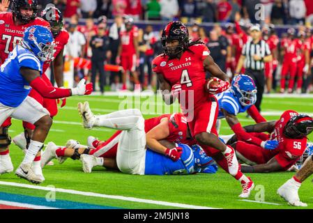 Texas Tech Red Raiders Running Back SaRodorick Thompson (4) bringt den Ball in die Endzone für einen Touchdown gegen die Ole Miss Rebels in den 2 Jahren Stockfoto