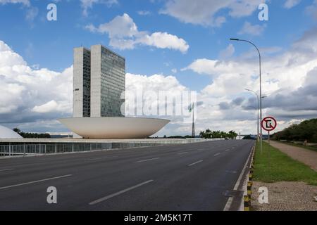 Architektonische Details des brasilianischen Nationalkongresses, entworfen vom brasilianischen Architekten Oscar Niemeyer Stockfoto