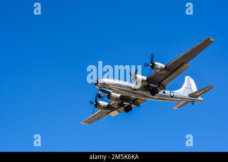 Militärflugzeug (Boeing B-29 Superfortress) auf der MCAS Miramar Air Show 2022 Stockfoto