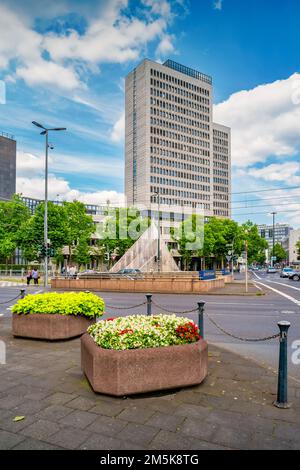 Platz der Deutschen Einheit im Zentrum von Düsseldorf, Nordrhein-Westfalen. Stockfoto