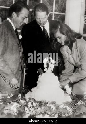 Die Hochzeit von Humphrey Bogart und Lauren Bacall 1945 Stockfoto