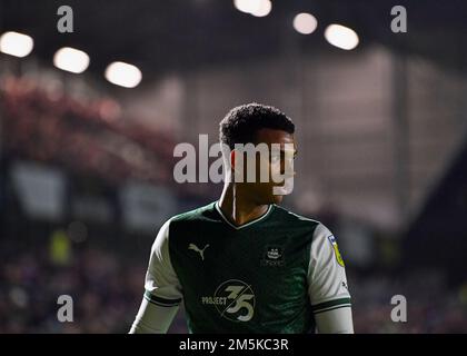 Plymouth Argyle Forward Morgan Whittaker (19) während des Spiels der Sky Bet League 1 Plymouth Argyle vs Wycombe Wanderers at Home Park, Plymouth, Großbritannien, 29. Dezember 2022 (Foto: Stanley Kasala/News Images) Stockfoto