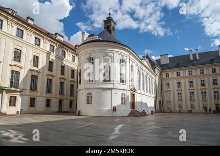 Kapelle des Heiligen Kreuzes auf der Prager Burg - Prag, Tschechische Republik Stockfoto