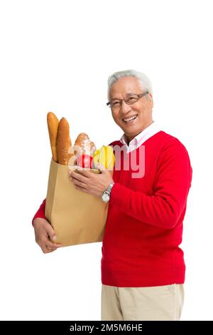 Verdrängt ältere Männer, Supermarkt, Einkaufen Stockfoto