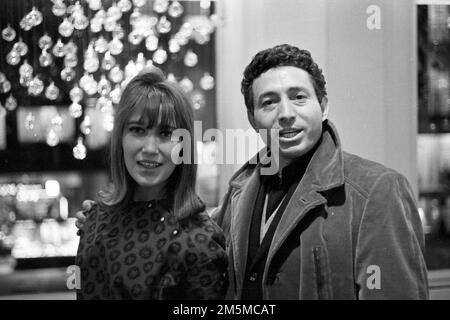 Tony Vaccaro und Anja Lehto. Das Datum hier ist unbekannt, aber es ist wahrscheinlich 1964 Stockfoto