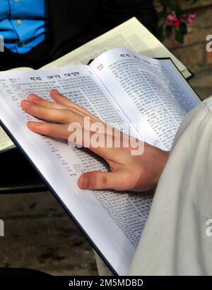 Eine orthodoxe Jeschiwa im Mea-Shearim-Viertel in Jerusalem, Israel. Stockfoto