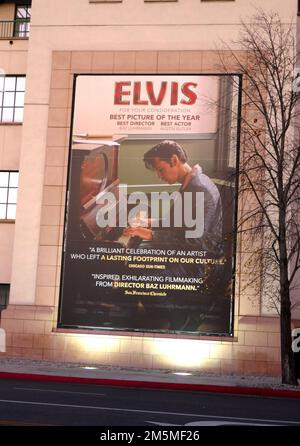 Los Angeles, Kalifornien, USA 22. Dezember 2022 Ein allgemeiner Blick auf die Atmosphäre von Elvis Billboard am 22. Dezember 2022 in Los Angeles, Kalifornien, USA. Foto: Barry King/Alamy Stock Photo Stockfoto