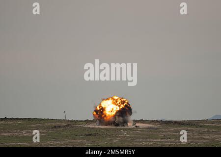 In einem historischen Moment des Trainings für die Nationalgarde der Idaho-Armee, Soldaten der Charlie Company, 2-116. Combined Arms Bataillon, 116. Cavalry Brigade Combat Team, Feuerte am Sonntag die tragbare Panzerabwehrrakete FGM - Javelin, während sie eine Reihe von Feldtrainingsübungen auf den Orchard Combat Training Center Ranges durchführte, die für die Woche geplant sind. Stockfoto