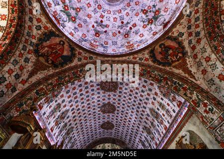 Nicht exklusiv: Details der barocken Kunst im Inneren der Kirche San Jeronimo Tlacochahuaya in der Gemeinde San Jerónimo Tlacoch Stockfoto