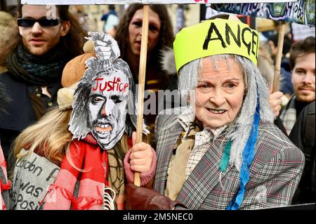 Vivienne Westwood, die Königin der britischen Mode, starb im Alter von 81 Jahren. DATEIBILD. Vivenne Westwood. Auslieferung von Julian Assange-Protest, Whitehall, London. UK Stockfoto