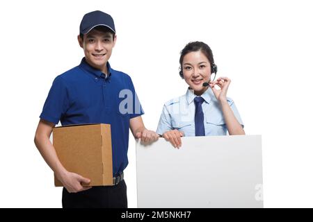 Logistikabteilung und Kundendienstmitarbeiter mit dem Whiteboard Stockfoto