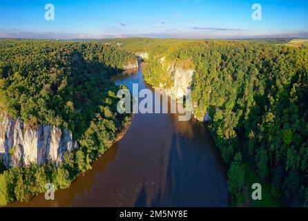 Luftaufnahme, Donaudurchbruch, auch Weltenburg schmal, die Donau geht ihren Weg in einer engen Schlucht durch das harte Kalksteinplateau des Obers Stockfoto