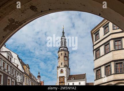 Alter Rathaus-Uhrturm und unterer Marktplatz, Untermarkt, Görlitz, Görlitz, Deutschland Stockfoto