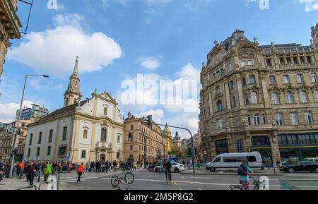 Budapest, Ungarn. Innenstadtkirche der Franziskaner Stockfoto