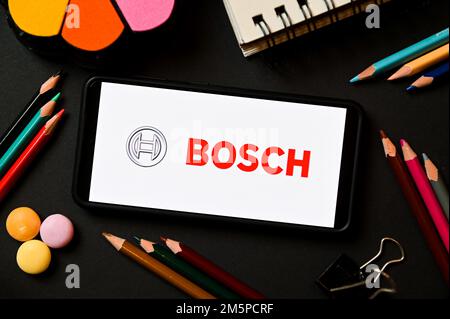 Polen. 17. Dezember 2022. In dieser Abbildung ist ein Bosch Logo auf einem Smartphone zu sehen. (Kreditbild: © Mateusz Slodkowski/SOPA Images via ZUMA Press Wire) Stockfoto
