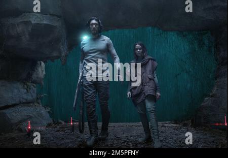 65 Adam Driver & Ariana Greenblatt Stockfoto