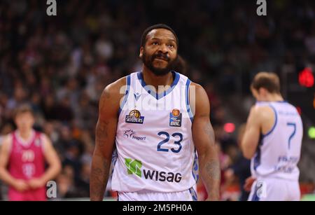 Bonn, Deutschland. 29. Dezember 2022. Quantez Robertson (Frankfurt), Telekom Dome, Basketball Bundesliga, 12. Spieltag, Telekom Baskets Bonn gegen Fraport Skyliners Frankfurt. Kredit: Juergen Schwarz/Alamy Live News Stockfoto