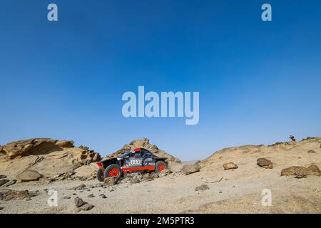 204 PETERHANSEL Stéphane (Fra), BOULANGER Edouard (Fra), Team Audi Sport, Audi RS Q e-tron E2, Auto, Aktion während des Privattests des Dakar 2023, vom 28. Bis 29. Dezember 2022 in der Nähe von Yanbu, Saudi-Arabien - Photo Frédéric Le Floc’h / DPPI Stockfoto