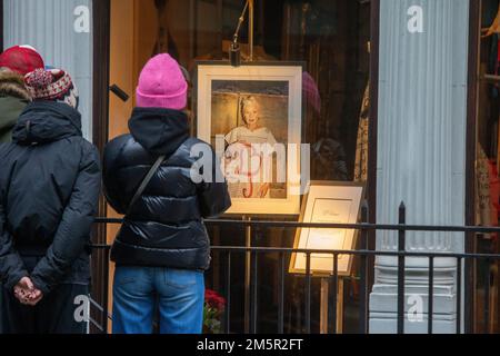 London, England, Großbritannien. 30. Dezember 2022. Der Flagship Store der britischen ModeIkone Vivienne Westwood, die gestern um 81 Uhr starb. (Kreditbild: © Tayfun Salci/ZUMA Press Wire) Kredit: ZUMA Press, Inc./Alamy Live News Stockfoto