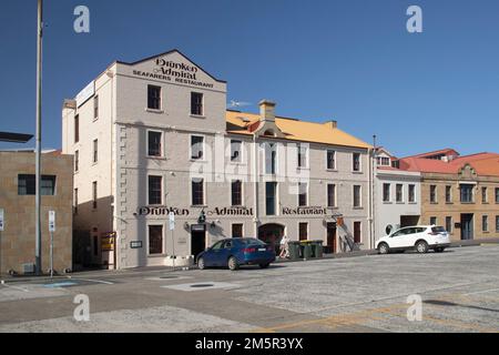 Das Restaurant „Drunken Admiral“ neben dem Hafengebiet von Hobart, der Hauptstadt Tasmaniens. Früher Teil der Jam Factory. Stockfoto