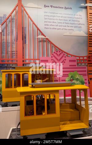 Der American Girl Store im Rockefeller Center ist beliebt in New York City, USA 2022 Stockfoto