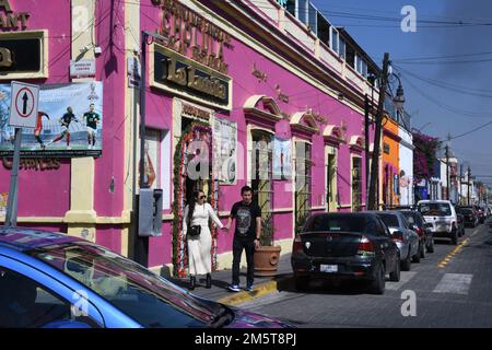 Cholula, Puebla, USA. 10. Dezember 2022. Straßenszenen in Cholula in Puebla State, Mexiko, Samstag, 10. Dezember 2022. (Kreditbild: © Mark Hertzberg/ZUMA Press Wire) Stockfoto