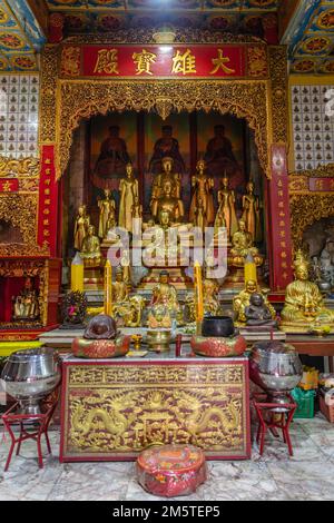 Wat Lokanukroh (Chua TU Te), chinesischer/vietnamesischer buddhistischer Tempel. Sampeng Lane, Chinatown, Bangkok, Thailand. Stockfoto