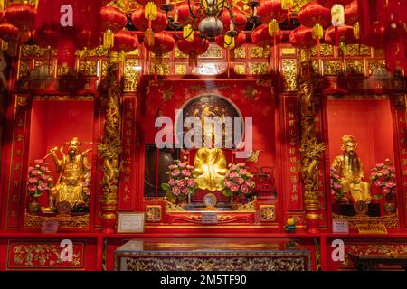 Wat Mangkon Kamalawat (Wat Leng Noei Yi), chinesischer buddhistischer Tempel. Chinatown, Bangkok, Thailand. Stockfoto