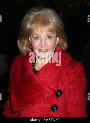 Barbara Walters, die legendäre Nachrichtensprecherin und Schöpferin von „The View“ und Moderatorin der „Today“-Show, starb im Alter von 93 Jahren zu Hause, umgeben von ihren Lieben in Manhattan, New York, am 30. Dezember 2022. Barbara Walters besucht ABC Casino Night. Am 23. Oktober 2008 im Guastavino's. ©Steven Bergman / AFF-USA.COM Stockfoto