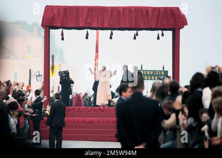 Venedig, Italien. 07. Mai 2011. Päpstlicher Besuch von Papst Benedikt XVI in Venedig 07-08. Mai 2011 Kredit: Unabhängige Fotoagentur/Alamy Live News Stockfoto