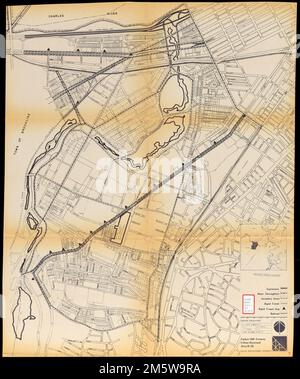 Parker Hill-Fenway Stadterneuerungsgebiet r-48 : bestehende Zirkulation. Begleitet von einem Stadterneuerungsplan für Bostons Stadtviertel Parker Hill/Fenway. Zeigt Schnellstraßen, Hauptverkehrsstraßen, Nebenstraßen, Rapid Transit, Rapid Transit-Haltestellen und Eisenbahnstrecken. Bildausschnitt: [Ortskarte] Massachusetts, Suffolk, County, Boston, Fens Mission Hill Stockfoto